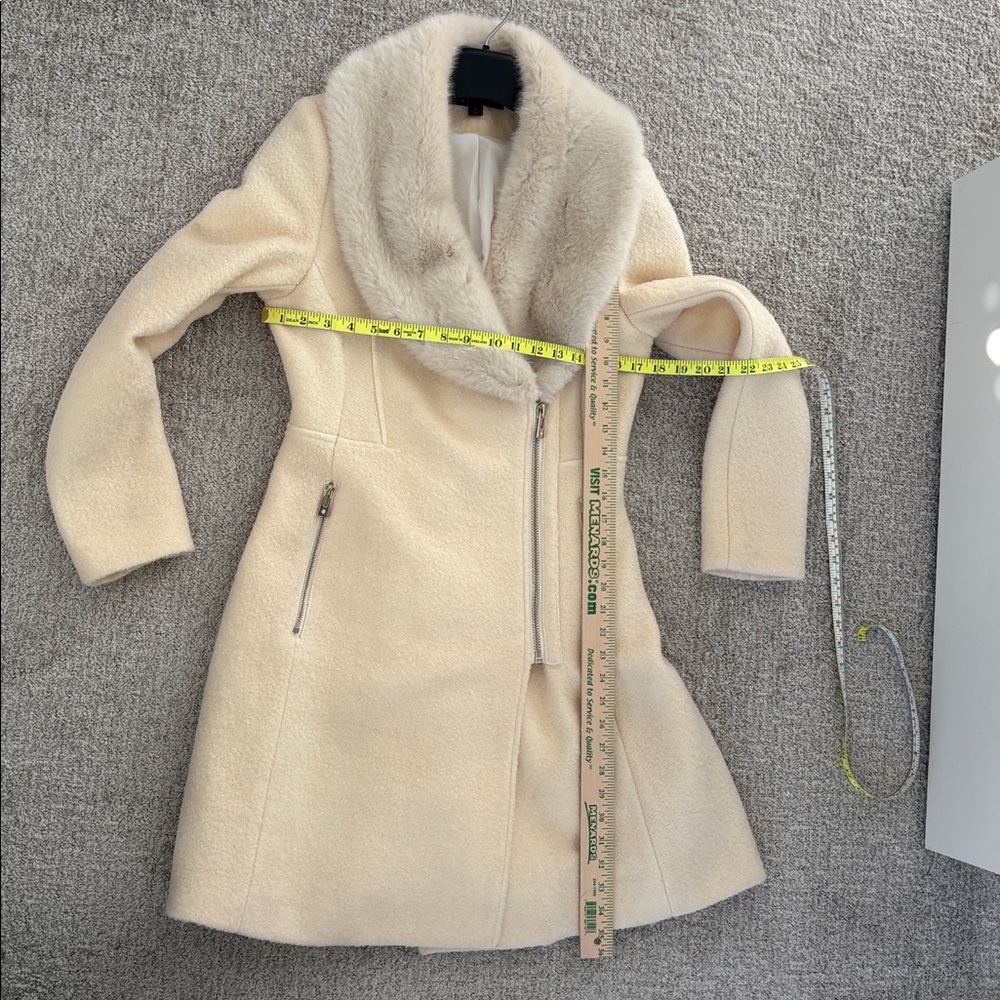 INC International Concepts Cream car-length coat with faux Fur Collar. SZ S - Picture 5 of 7